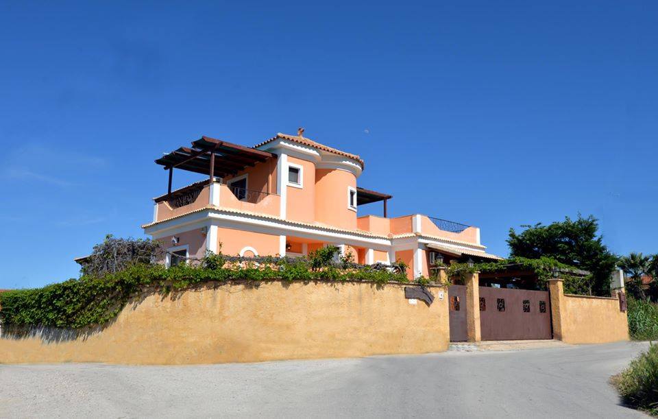 Galini Beach villa